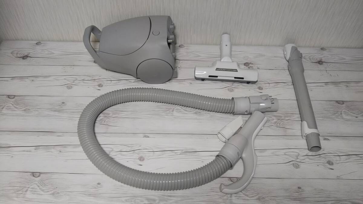 ◇Panasonic/MC-PJ23A/キャニスター型紙パック式掃除機/通電確認済/ジャンク品/中古品/2024年製/GI-6184_画像1