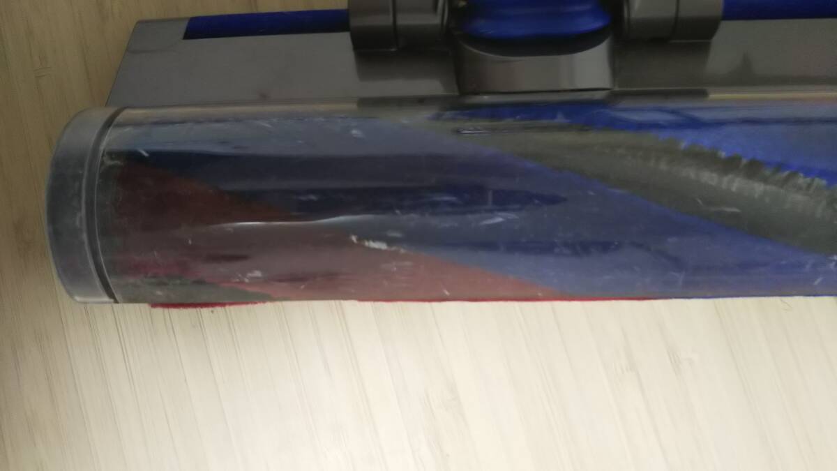 ◇ダイソンフルセット/dyson/SV21/コードレスサイクロン式スティッククリーナー/通電確認済/動作確認済(破損あり)/中古品/GI-5960_画像10