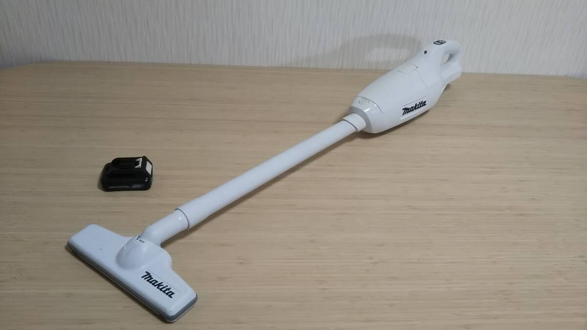 ◇Makita/CL107FD/充電式クリーナ/通電確認済/動作確認済/中古品/年式不明/GI-4970_画像2