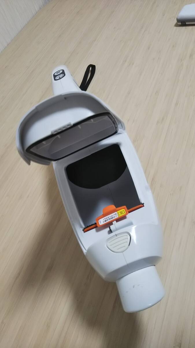 ◇Makita/CL107FD/充電式クリーナ/通電確認済/動作確認済/中古品/年式不明/GI-4970_画像10