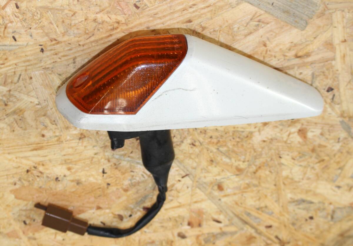 TZR250 1KT указатель поворота б/у