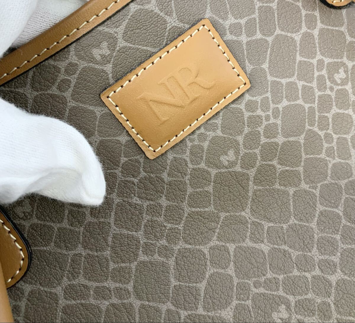 【15】ハンドバッグ　トートバッグ　ニナリッチ　NINA RICCI　アニマル柄　レディース　ブラウン系　レザー　ロゴ金具　オールド　中古_画像10