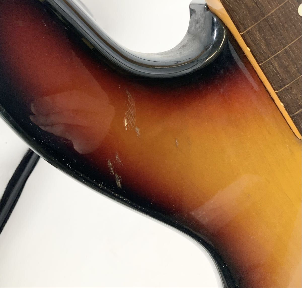 【12】ベース　エレキベース　弦楽器　フェルナンデス FERNANDES　リミテッドエディション　ノーメンテ　動作未確認　ケース付き　中古_画像6