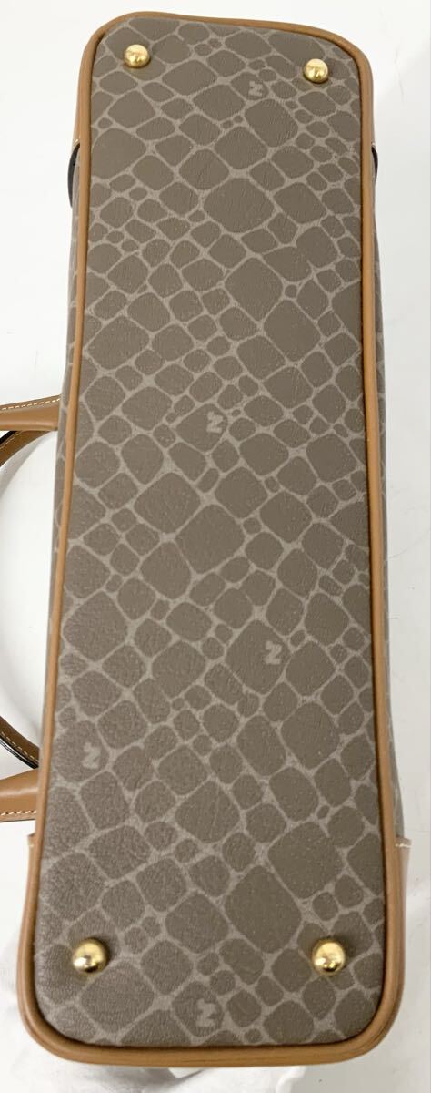 【15】ハンドバッグ　トートバッグ　ニナリッチ　NINA RICCI　アニマル柄　レディース　ブラウン系　レザー　ロゴ金具　オールド　中古_画像3