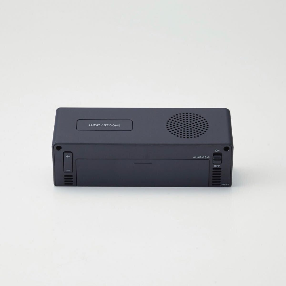 新品★ デジタル電波時計（大音量アラーム機能付）置時計・ブラック　置時計　目覚まし時計 オシャレ アラーム 電波時計_画像2