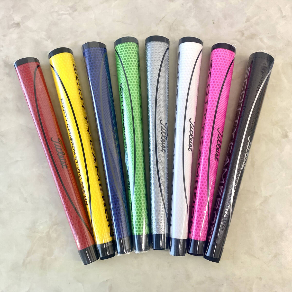 新品　スコッティキャメロン　マタドール　グリップ　⑥　ピンクｘブラック　黒文字_画像3