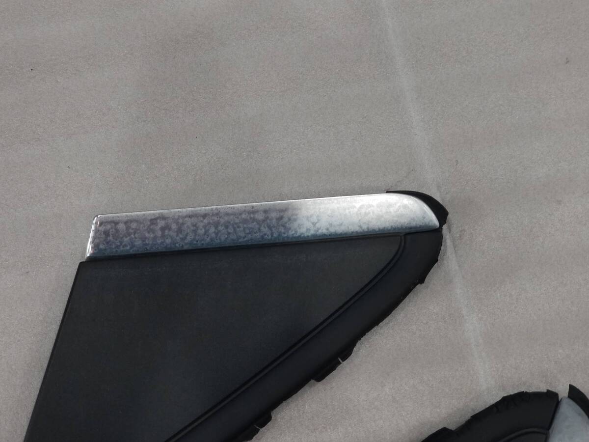 ベンツ Ｂクラス B180 DBA-246242 純正 サイドミラーカバー 左右セット A 246 690 19 87 [D80-NT]_画像2