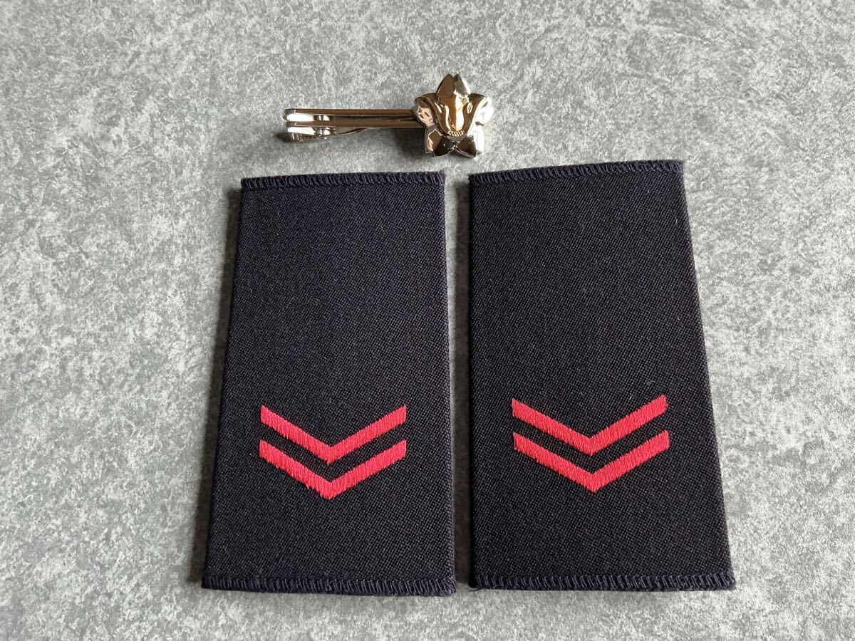 自衛隊　肩章　新色　陸上自衛隊　　一等陸士乙階級章(16式)・格闘徽章型タイピン_画像4