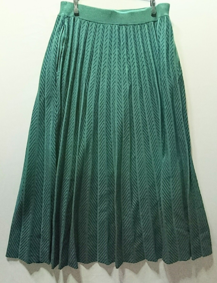 完売★新品タグ【アンティカ】ヘリーボーン総柄★ジャガードニットプリーツスカート★定価6930税込★フリーサイズ 緑 人気 秋冬 未使用_画像7