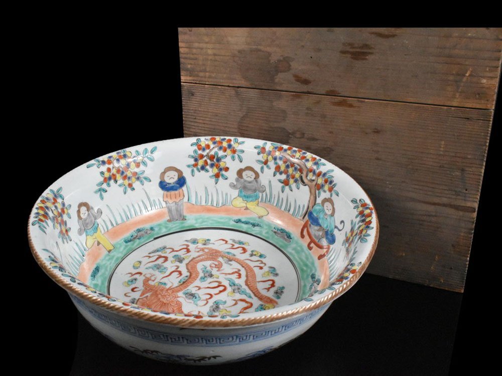 【雲】某名家買取品 古伊万里 色絵雲龍人物絵付鉢 直径34.5cm 箱付 古美術品(菓子鉢)DJ914 CTDeuhg12_画像1