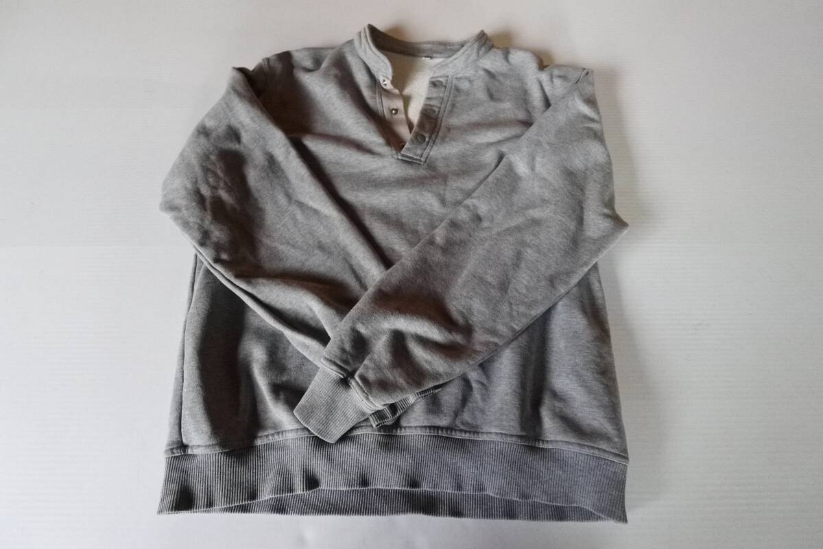 ユニクロUNIQLO コットンスウェットトレーナー 灰グレー メンズM_画像1