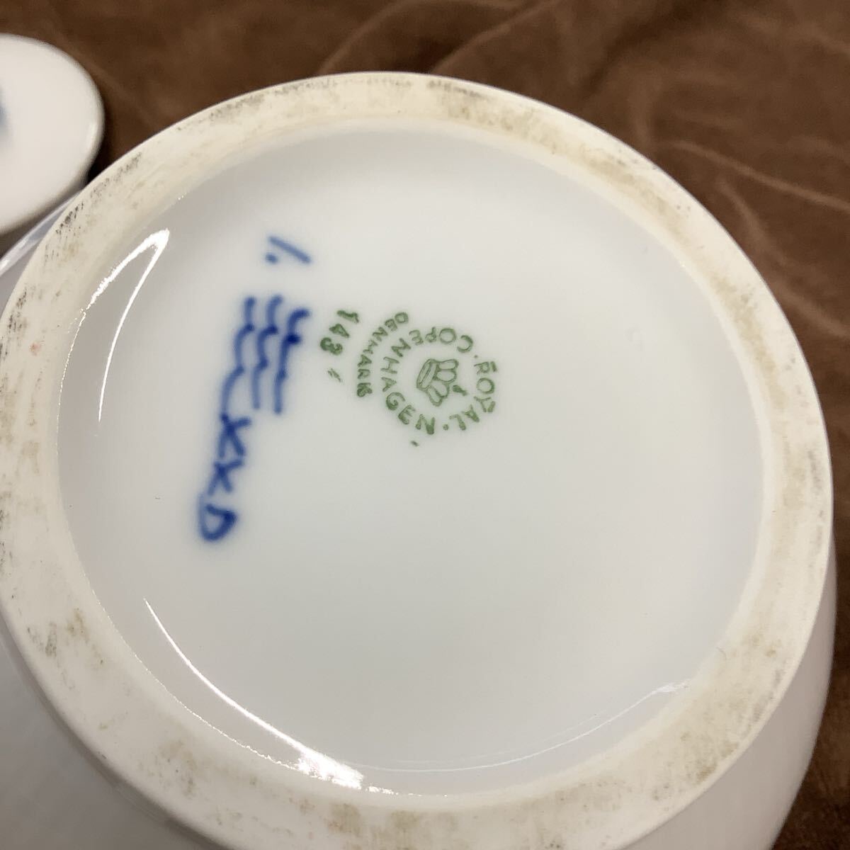 *yu37M*ROYAL COPENHAGEN ( Royal * Copen - -gen) Princess teapot 142/143*