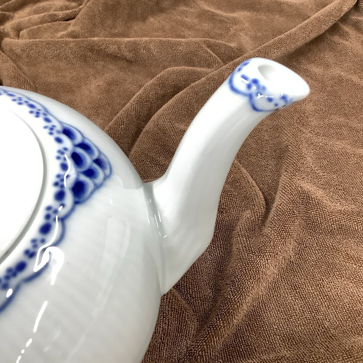 *yu37M*ROYAL COPENHAGEN ( Royal * Copen - -gen) Princess teapot 142/143*