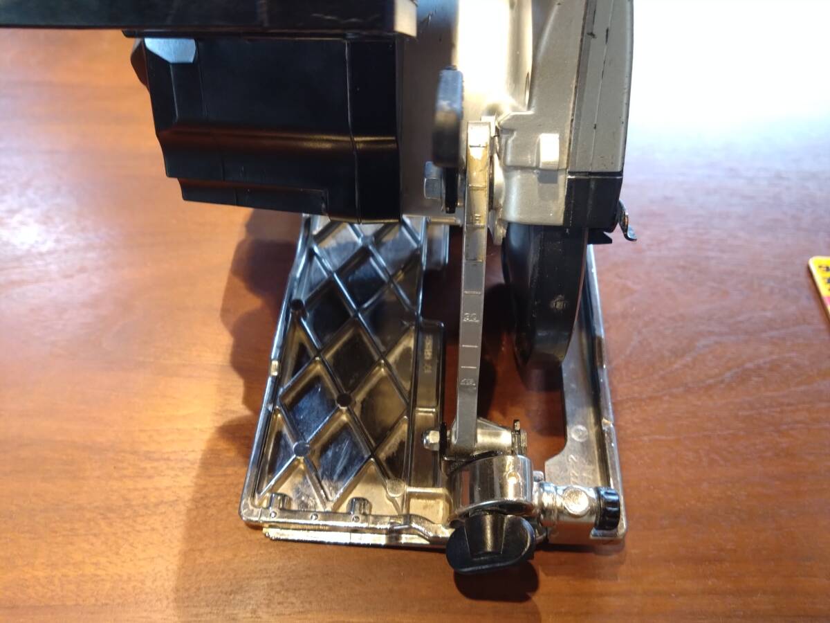 マキタ 純正 makita 125㎜ 充電式マルノコ HS474D 本体のみ 18V 動作問題なし！2022年製 134164 タジマ製 新品チップソー付き_画像9