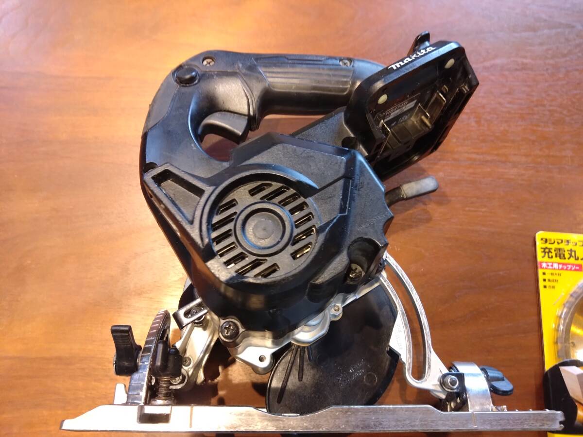 マキタ 純正 makita 125㎜ 充電式マルノコ HS474D 本体のみ 18V 動作問題なし！2022年製 134164 タジマ製 新品チップソー付き_画像5