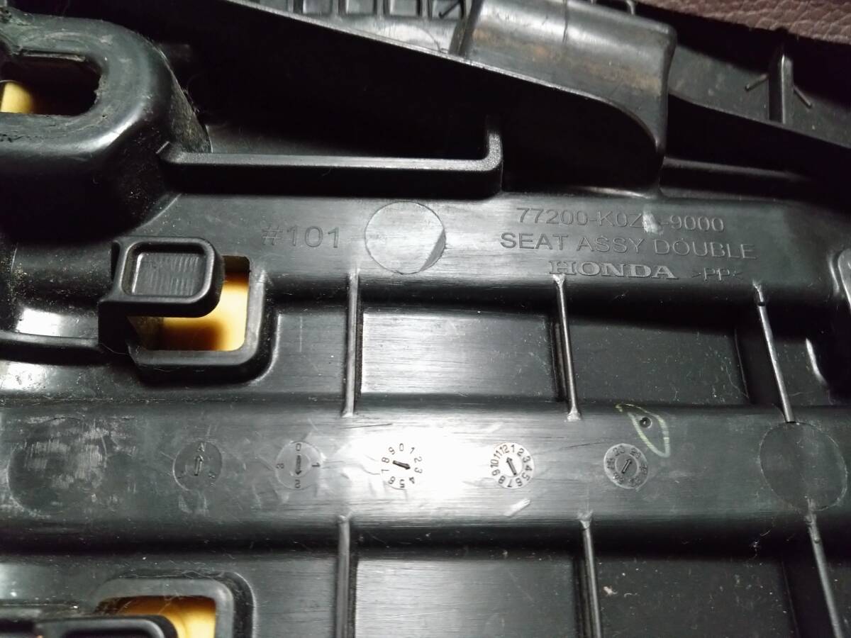 ホンダ GB350 NC59 純正 シート ブラウン 茶色 77200-K0Z-9000 2021年製 車載工具付き!_画像10