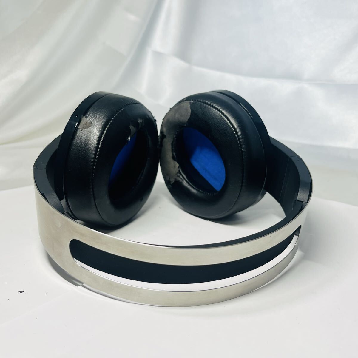 ★1円~ 動作確認済 SONY PS4 プレミアム ワイヤレスサラウンドヘッドセット CUHJ-15005 PREMIUM Wireless Surround Headset_画像3