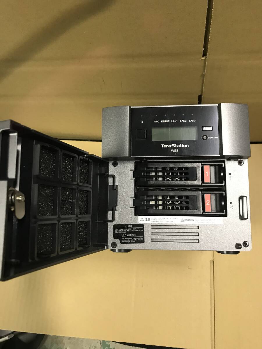 ★中古品 通電確認のみ BUFFALO WS5220DNW6シリーズ NAS ネットワークHDD 2ドライブ HDD無し ケースのみ★_画像2