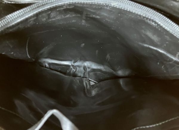 【H416】GIANNI VERSACE ジャンニヴェルサーチ ハンドバッグ レザー 黒 ブラック 鞄 現状品_画像8