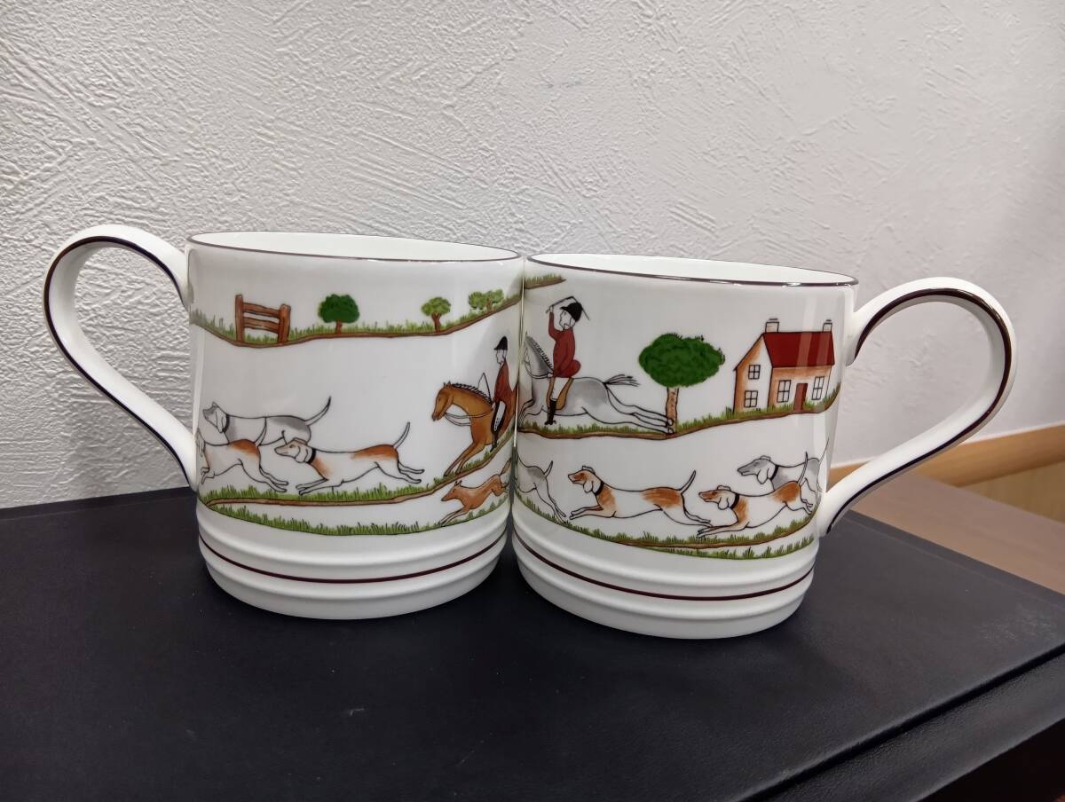 14588　洋食器 【WEDGWOOD　ウェッジウッド　ハンティングシーン　マグカップ　同柄/同サイズ　2個セット】　ユーズド品_画像6