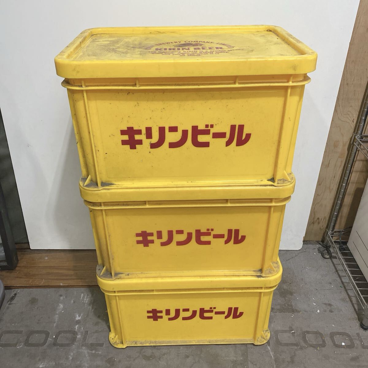refle● 【引取限定】 キリンビール　ビールケース　グラス　65個　 店舗　宴会　インテリア　当時物　 昭和レトロ　ジャンク　現状品_画像1