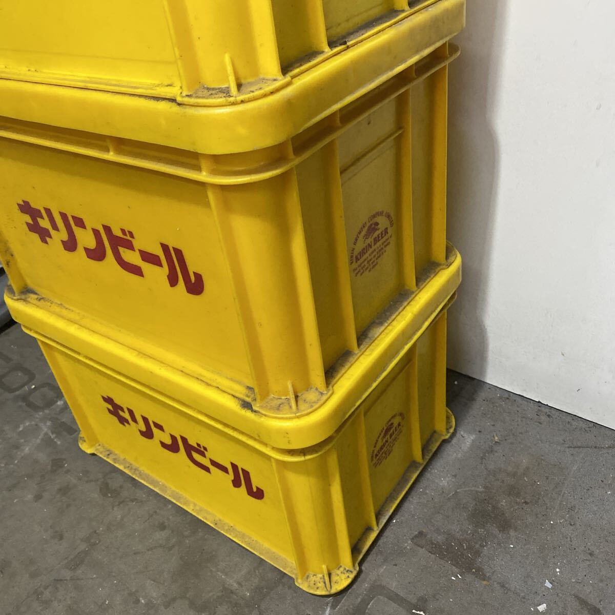 refle● 【引取限定】 キリンビール　ビールケース　グラス　65個　 店舗　宴会　インテリア　当時物　 昭和レトロ　ジャンク　現状品_画像8