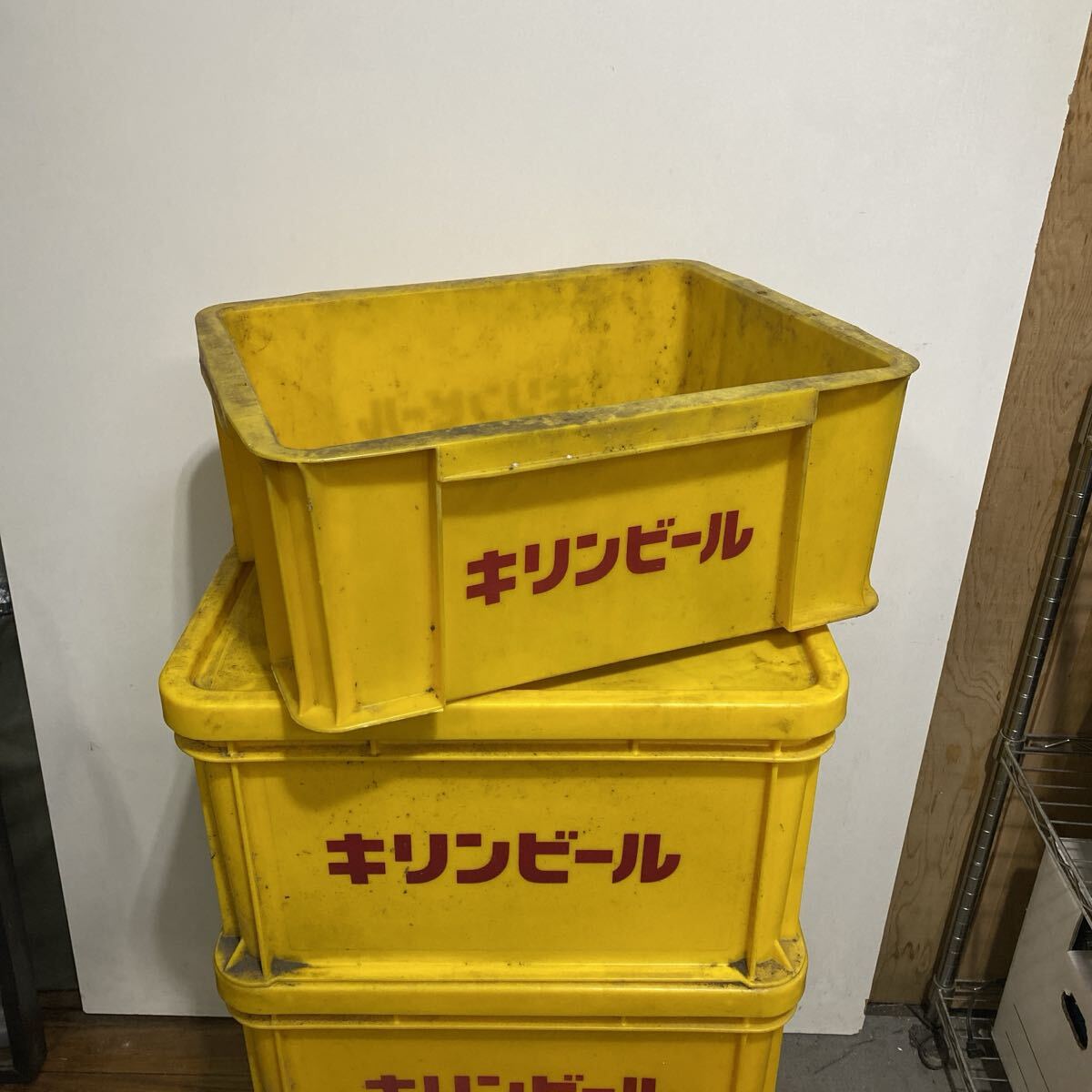 refle● 【引取限定】 キリンビール　ビールケース　グラス　65個　 店舗　宴会　インテリア　当時物　 昭和レトロ　ジャンク　現状品_画像9