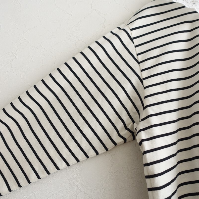 【美品/定価1.1万】ガーゼ Gauze# *スカラップカラーボーダーカットソー*F天竺黒×生成レースプルオーバー(25-2510-515)【71K52】_画像3