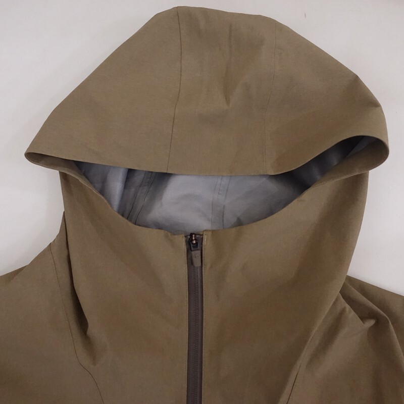 【美品】デサント DESCENTE *フーディシェルジャケット*ラミネート加工止水ジップビッグポケット(jk2-2510-642)【91K52】_画像6