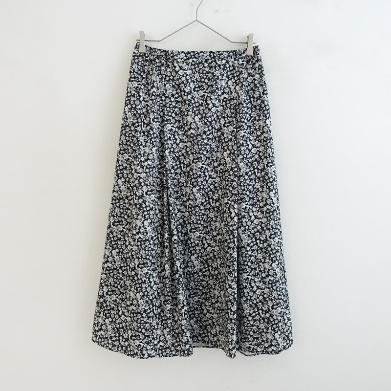 ドレステリア DRESSTERIOR *フラワープリントロングスカート*40ブラック小花柄マキシ(sk33-2510-665)【02K52】_画像1