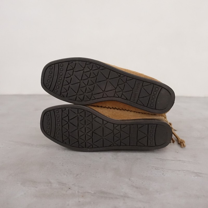  Minnetonka MINNETONKA * задний Zip короткие сапоги 6/23* замша кожа Camel 1025(sh10-2510-146)[02K52]