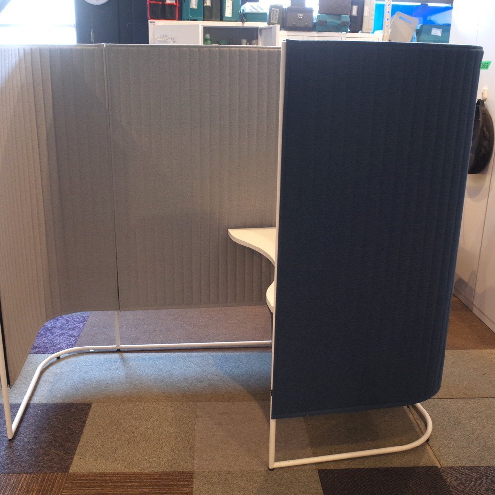 直接引取限定 コクヨ KOKUYO インフレーム スクリーンブース 1人用 パネル 間仕切り ブルー オフィスデスク 個室 KK16232 中古オフィス家具_画像6