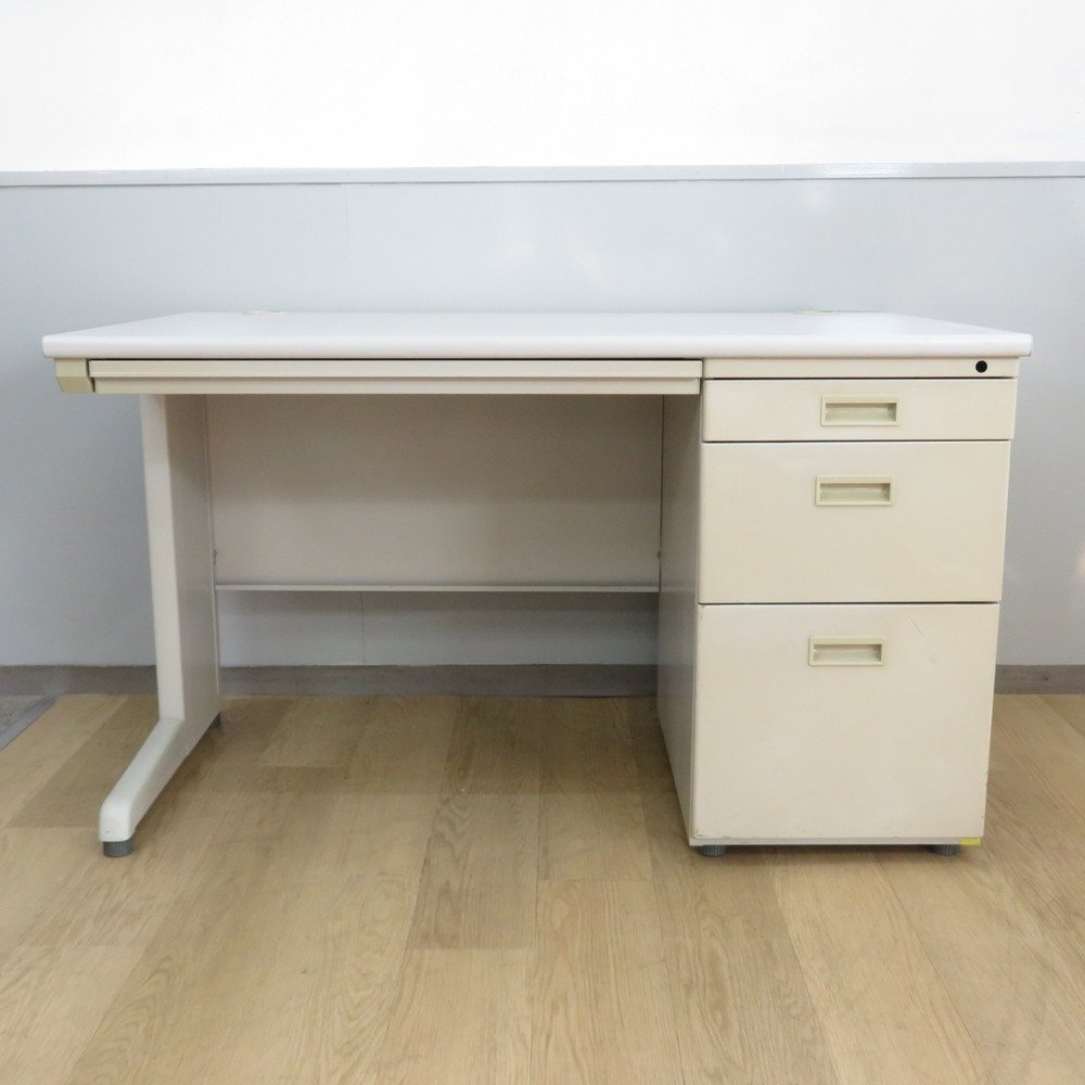 片袖デスク グレー 事務机 シンプル アジャスター 書類整理 引き出し 収納 配線口 ワーク YH19615 中古オフィス家具_画像3