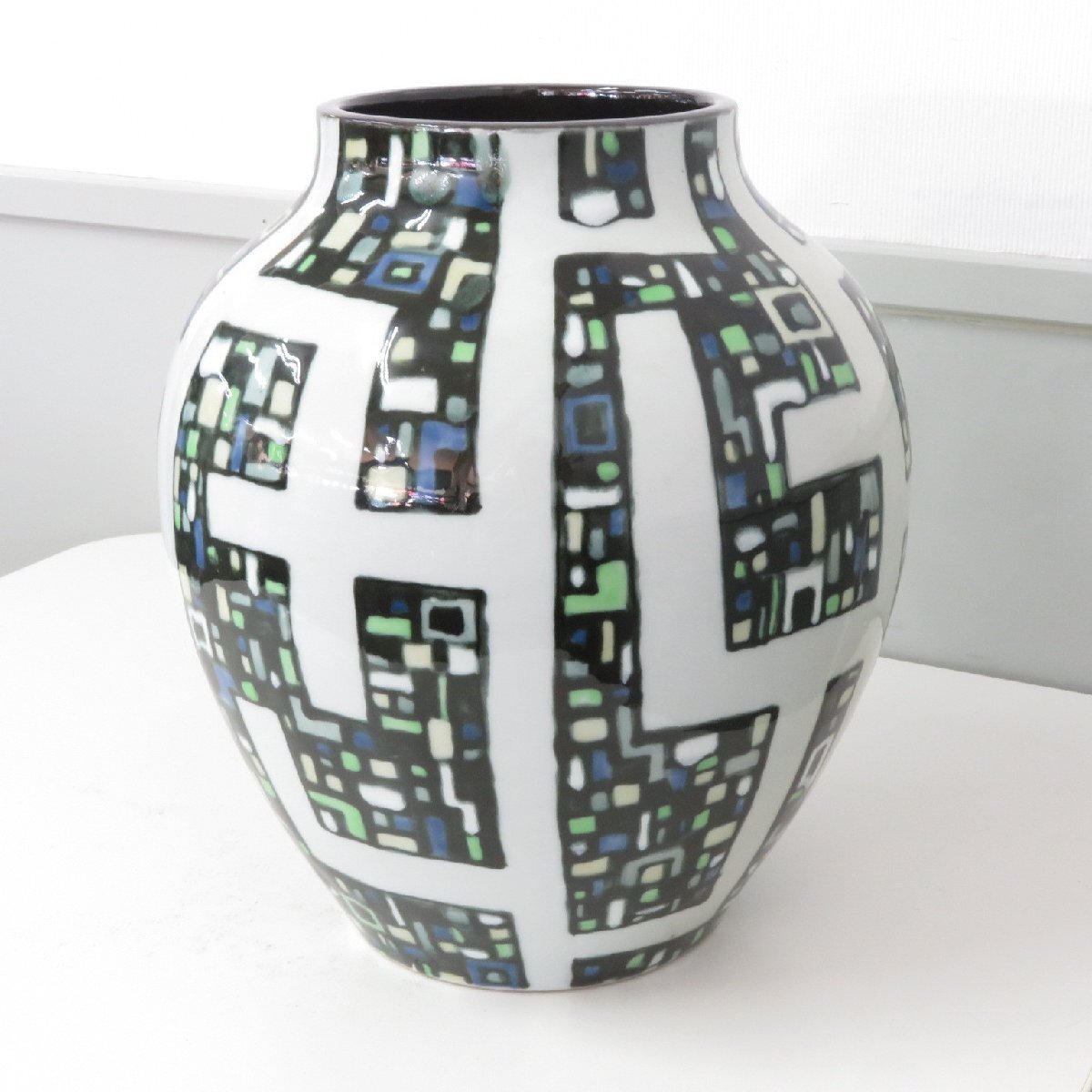 花瓶 モザイク 幾何学 個性的 アート 芸術 ツボ 壺 インテリア モダン おしゃれ リビング YH18986 中古オフィス家具_画像1