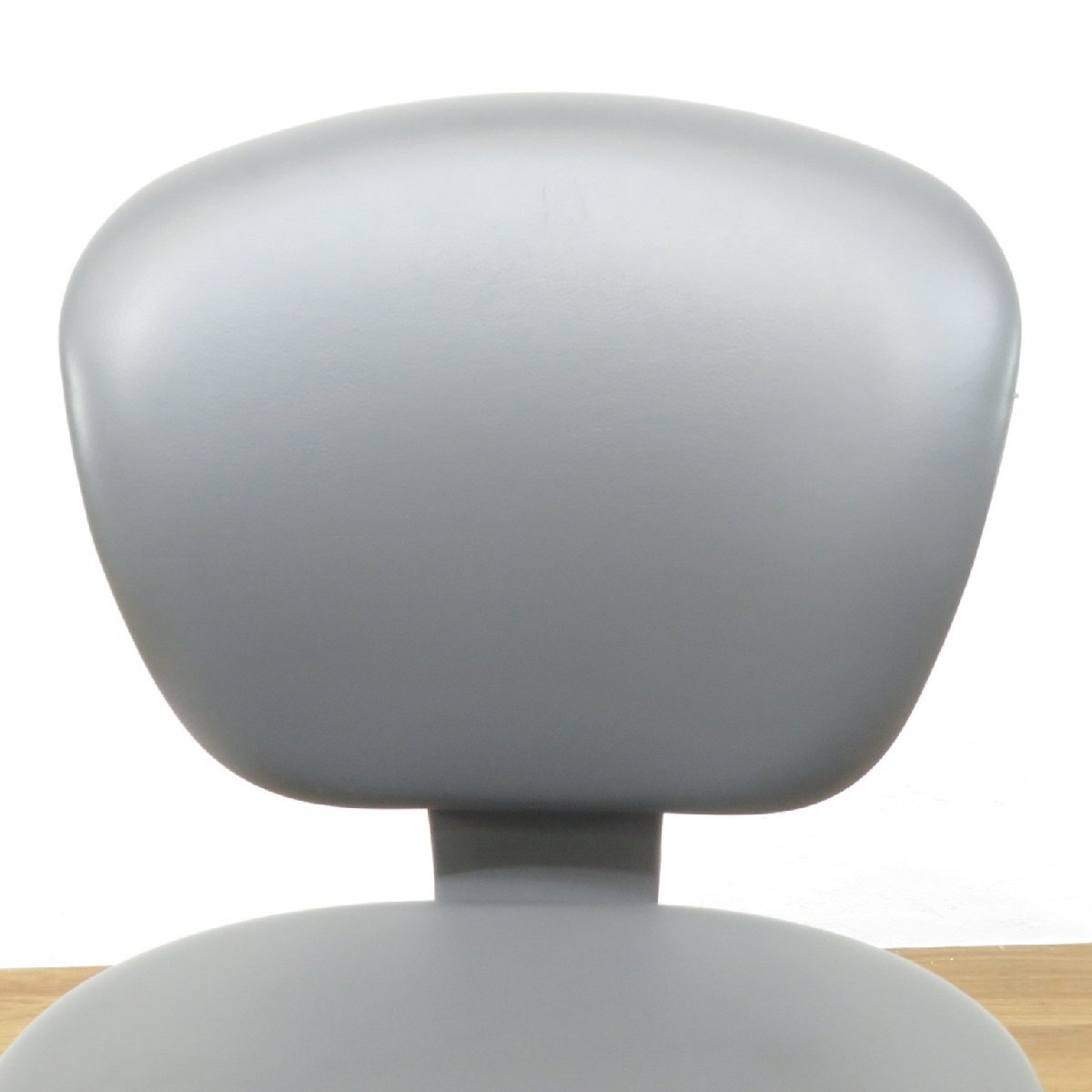 汚れにくい素材 KOKUYO コクヨ レグノ 肘無オフィスチェア CRS-G208F4VNB4N グレー 事務椅子 ローバック YH19169 中古オフィス家具_画像6