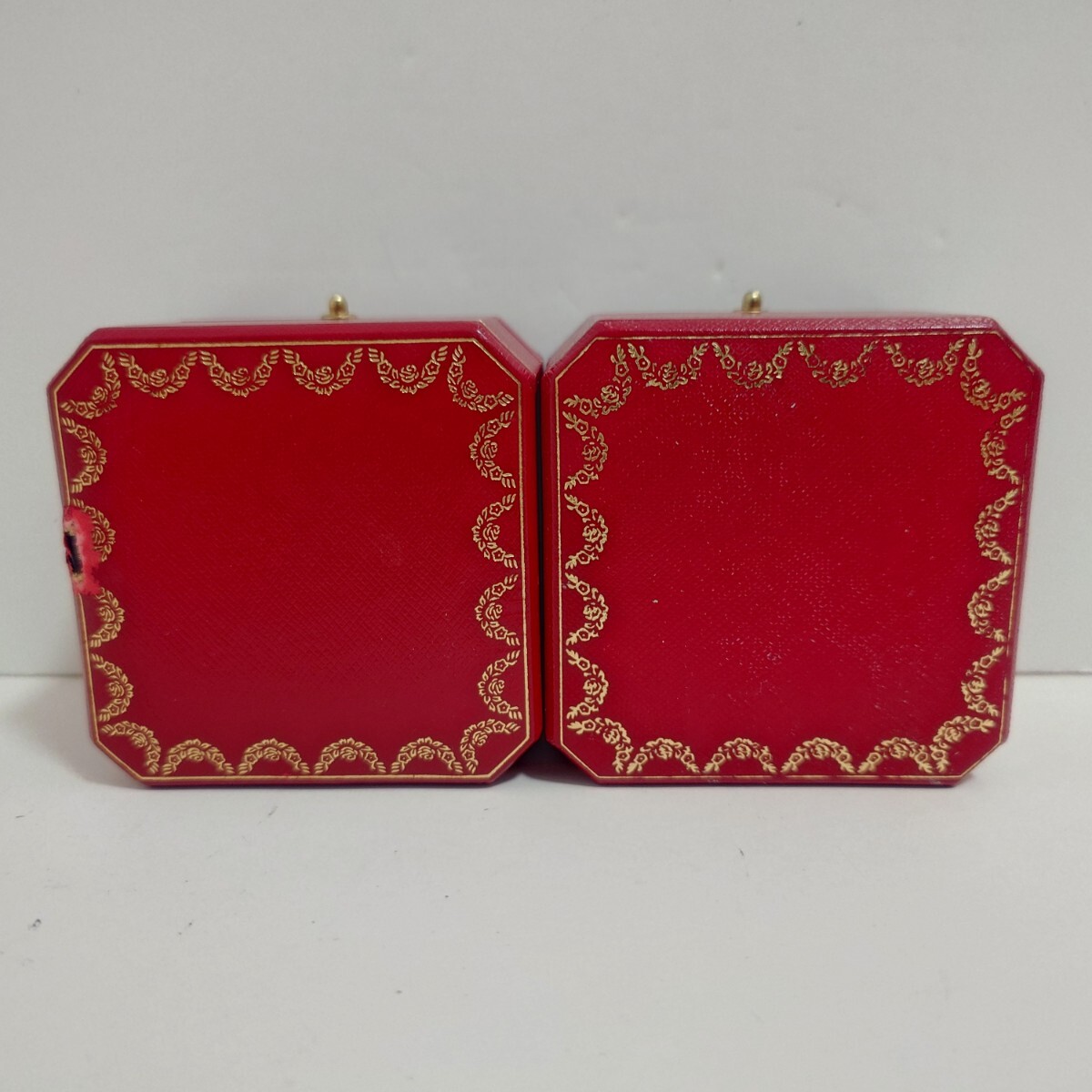 Cartier Cartier jue Reebok s кейс для украшений ювелирные изделия кейс аксессуары bok sling кейс пустой коробка [2 шт ]a