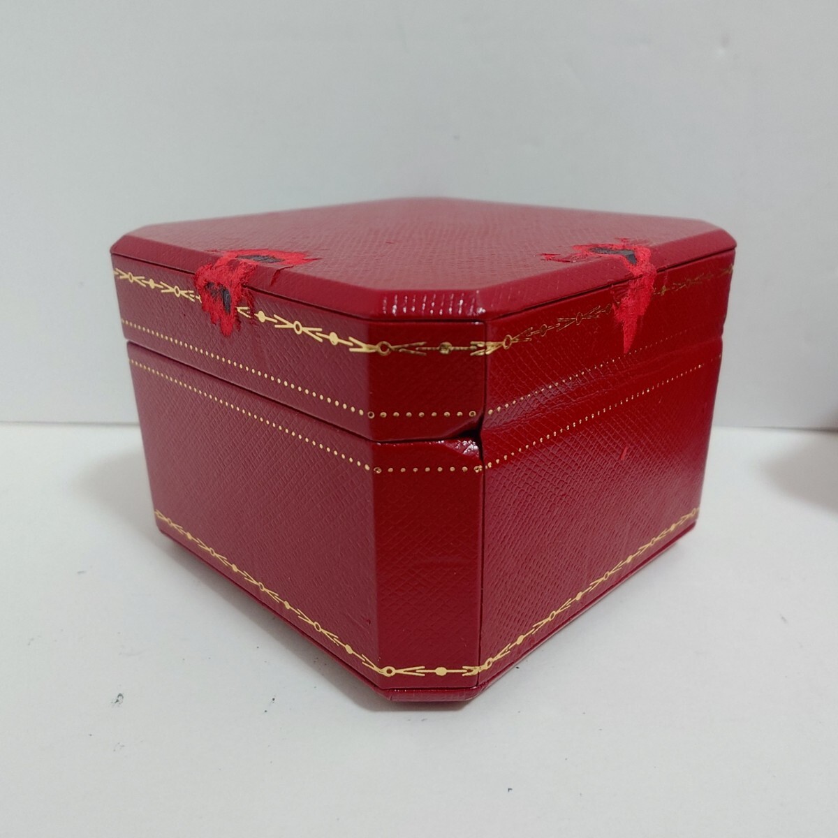 Cartier Cartier jue Reebok s кейс для украшений ювелирные изделия кейс аксессуары bok sling кейс пустой коробка [2 шт ]a