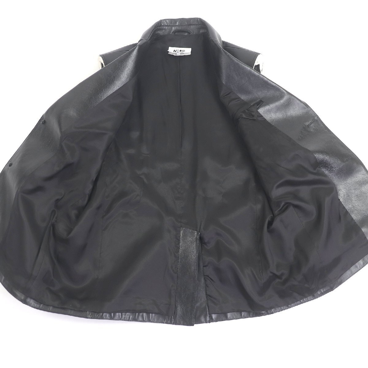 極美品□MM6 Maison Margiela エムエムシックス メゾンマルジェラ 23SS S52FB0076 羊革 レザーベスト ジレ 黒 44 イタリア製 正規品_画像3
