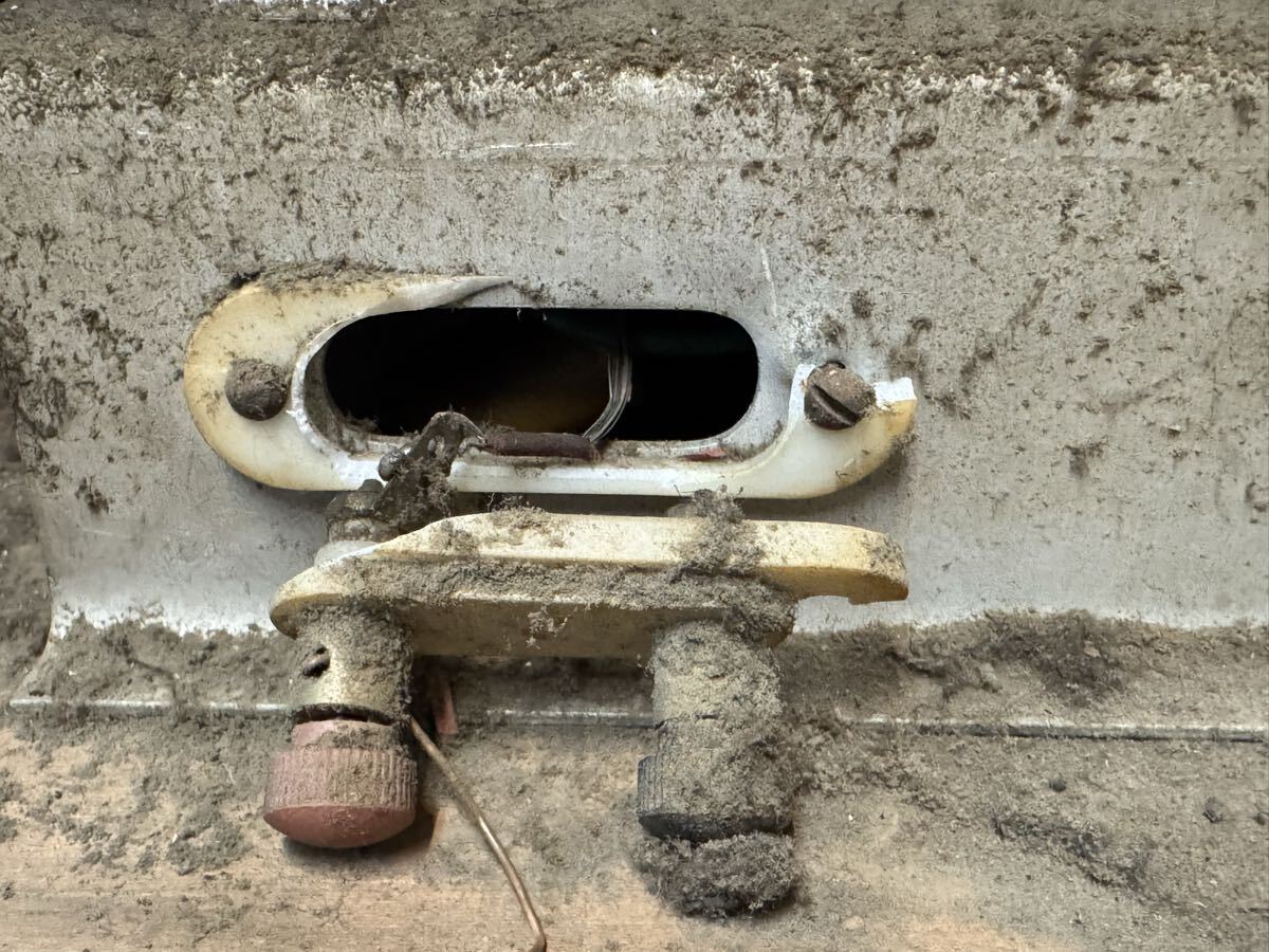 真空管ラジオ/木製キャビネット・スピーカー　アンティック 昭和レトロ　現状品　ジャンク品_画像9