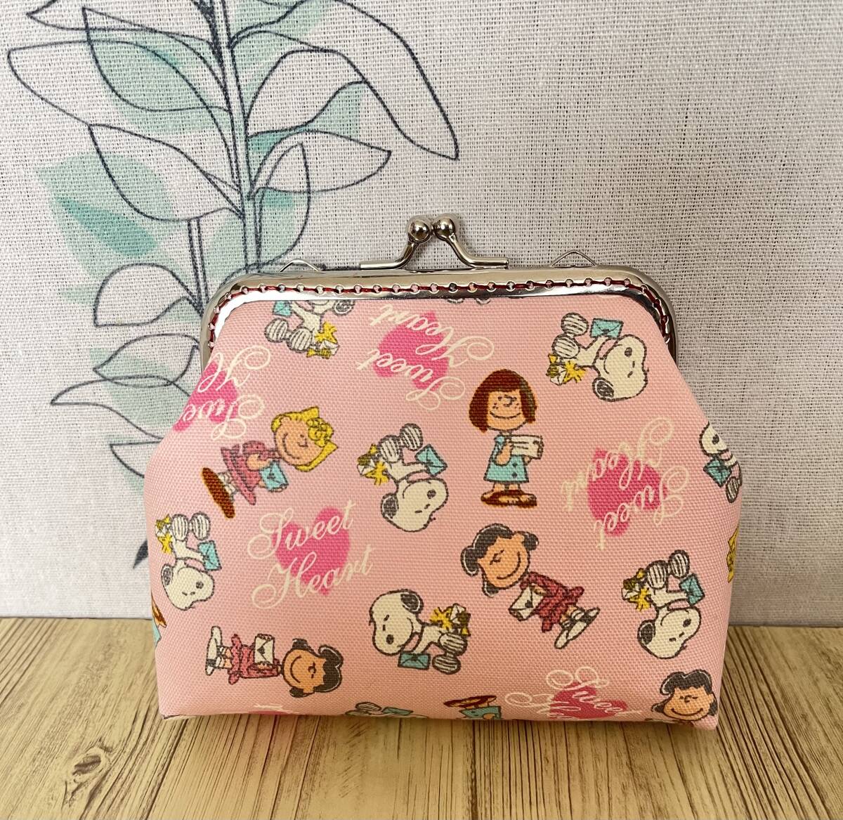 ラスト★がま口・ ポーチ / 財布 / 小物入れ / ハンドメイド / スヌーピー小柄_画像1
