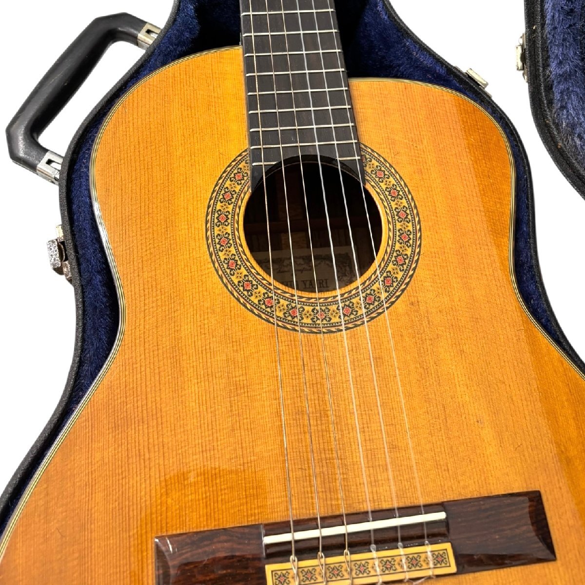 (1-43010) KAZUO YAIRI.. Saburou ..1981 Y505A Mini струна гитара с футляром работоспособность не проверялась [ зеленый мир .]