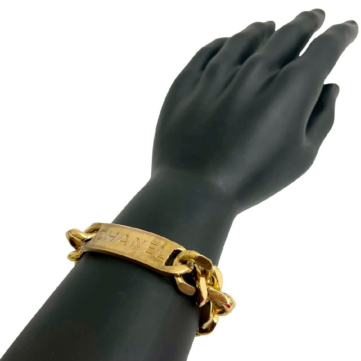 極 美品 コメあり 96P CHANEL シャネル ヴィンテージ ロゴ プレート GP チェーン ブレスレット バングル アクセサリー ゴールド 26129_画像2