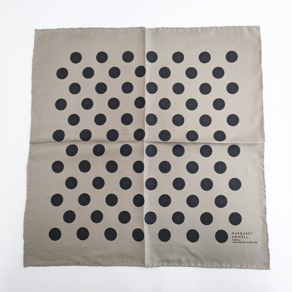 5-1108G◎MARGARET HOWELL ドット柄 シルク スカーフ グレー ブラック マーガレットハウエル 267965_画像1