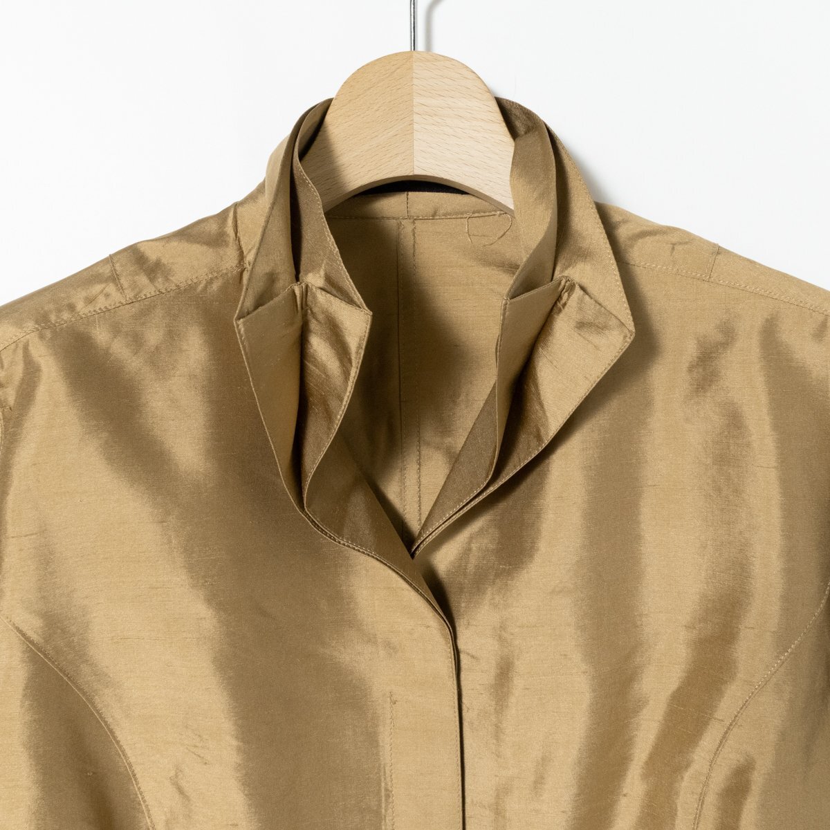 メール便◯ HIROKO KOSHINO pret a porter ヒロココシノ プレタポルテ シルクシャツ ゴールド ベージュ 11号 L レディース 絹100％ 無地 春_画像5