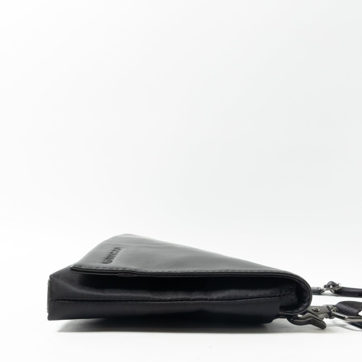 CK Calvin Klein カルバンクライン ショルダーバッグ クラッチバッグ ブラック 黒 2way マグネット開閉 ブランドロゴ シンプル かばん 鞄_画像4