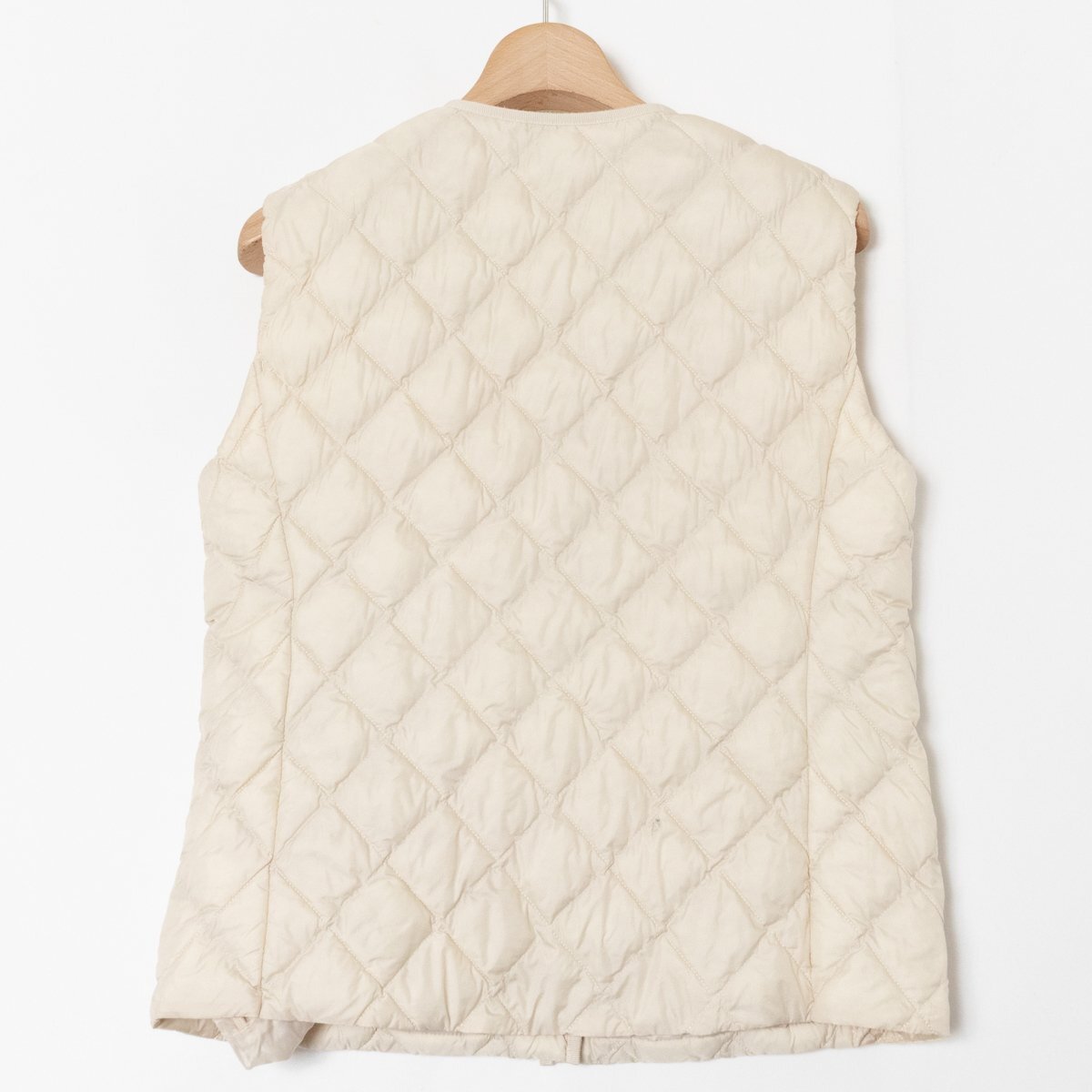 UNIQLO ユニクロ ウォームパデッドキルティングベスト Sサイズ 211-450451 ナイロン ポリ アイボリー系 ポケッタブル 軽量 秋冬 レディース_画像10