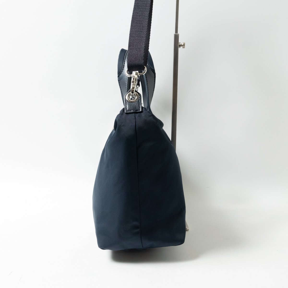 タグ付き Kipling キプリング ショルダーバッグ ボストンバッグ 2WAY ファスナー開閉 ナイロン ネイビー 無地 レディース 鞄 カバン bag_画像3