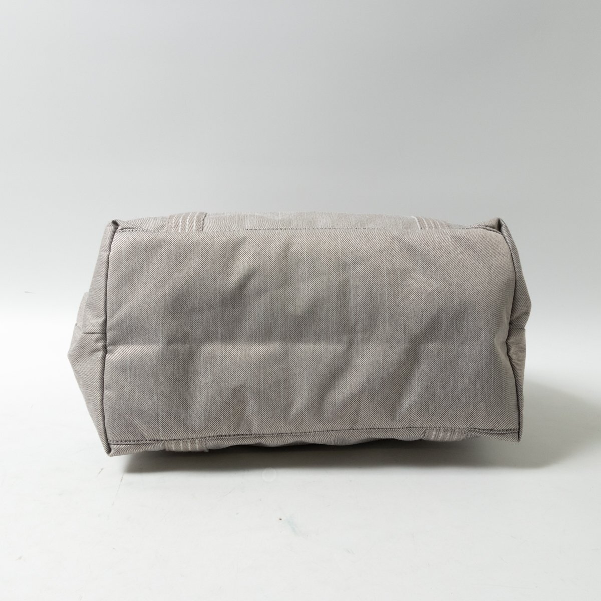 【1円スタート】kipling キプリング トートバッグ 肩掛け ART ファスナー開閉 グレー ナイロン カジュアル 無地 ユニセックス 鞄 カバン_画像5