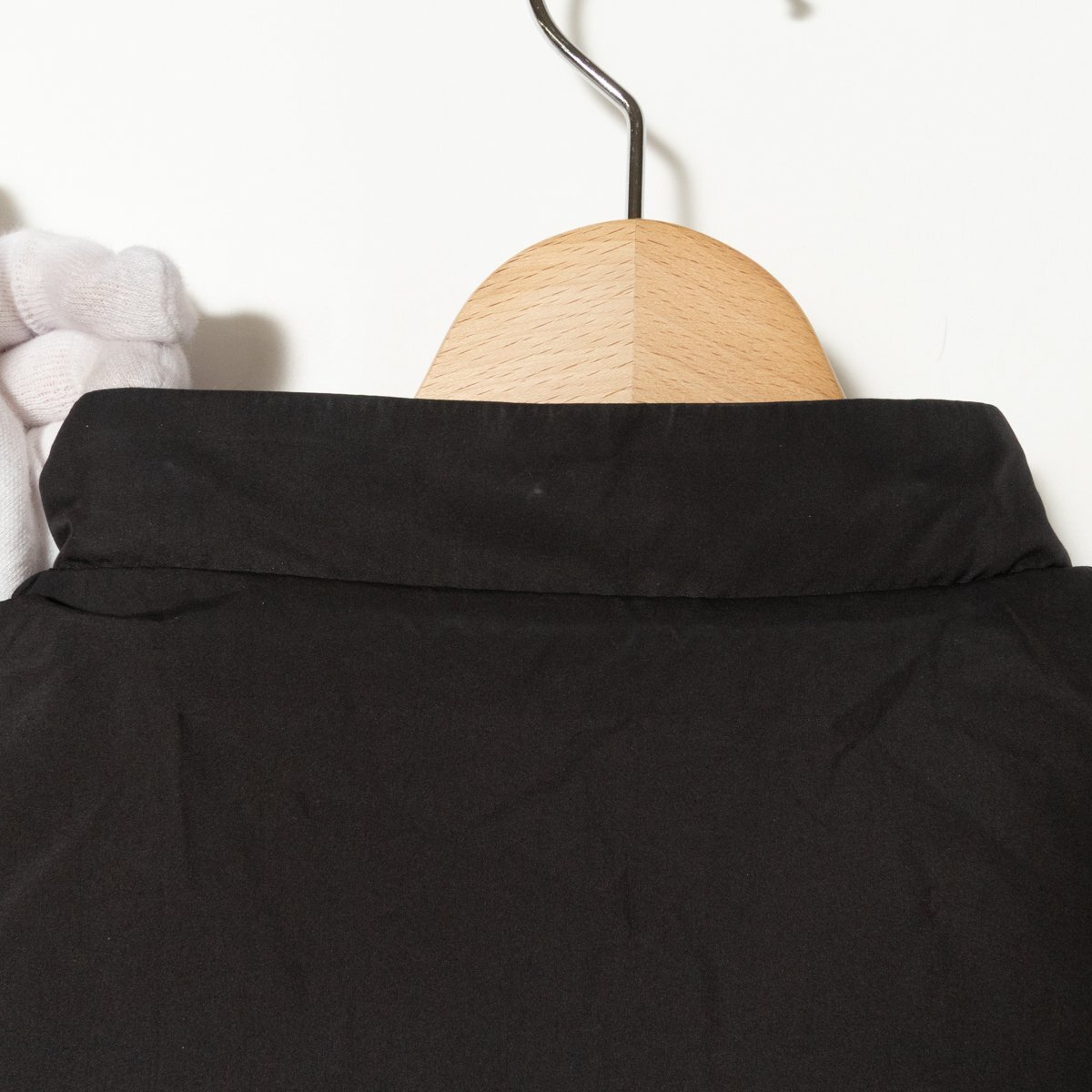 LACOSTE ラコステ リバーシブルダウンベスト グレー ブラック 36 S レディース 毛 ポリ ダウン フェザー 防寒 スポーティ 重ね着 ロゴ刺繍_画像7