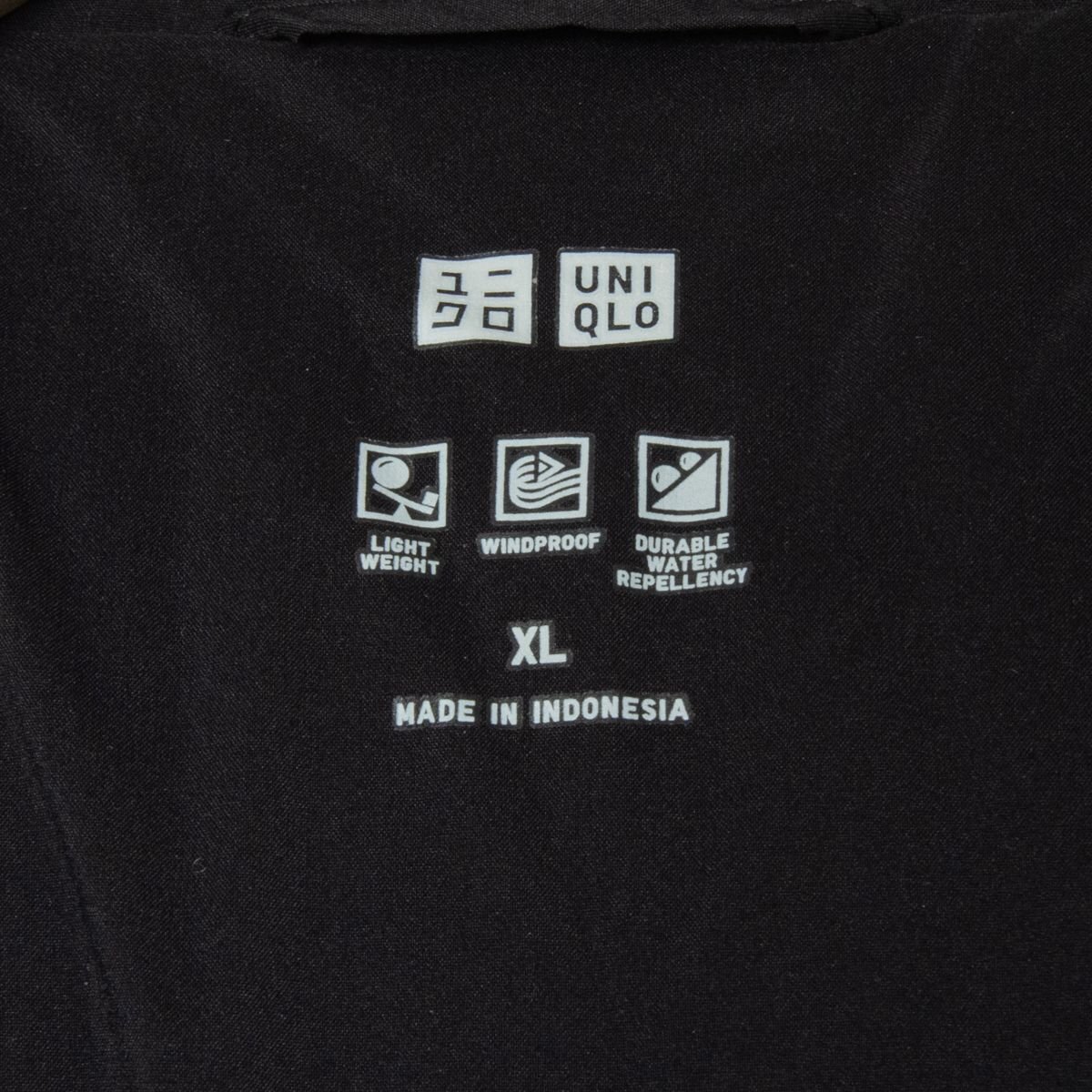 【1円スタート】UNIQLO ユニクロ シームレスダウンパーカ WOMEN XL 211-409123 ナイロン 耐久撥水加工 防風 裾ゴム紐 軽量 ブラック 黒_画像9